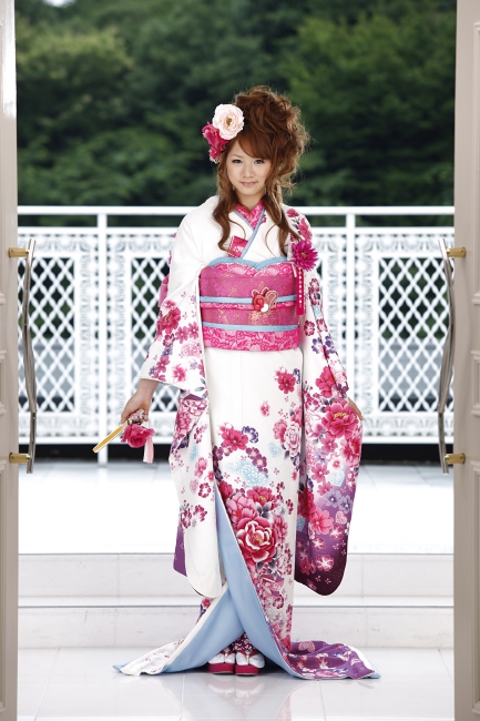 岐阜県可児市・大垣市　ミスロージィ｜ブライダル衣装ドレス・成人式・753のレンタル衣装・撮影はミスロージィへ