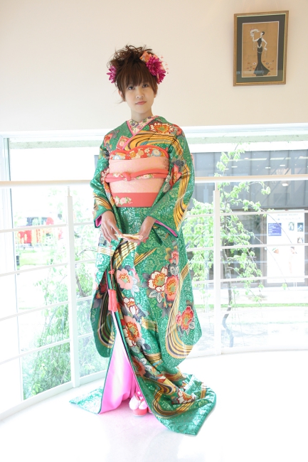 岐阜県可児市・大垣市　ミスロージィ｜ブライダル衣装ドレス・成人式・753のレンタル衣装・撮影はミスロージィへ